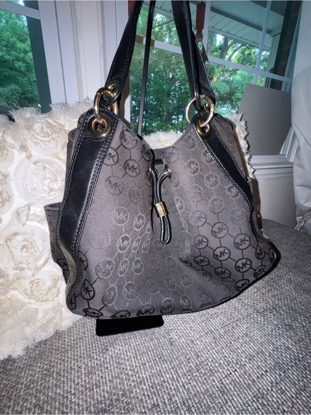Michael Kors Black Signature Jacquard Drawstring Shoulder Bag Gold Hardware - Picture 3 of 10